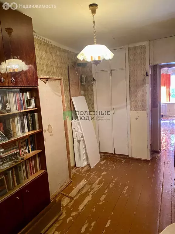 3-комнатная квартира: Ижевск, улица Карла Маркса, 289 (57 м) - Фото 1