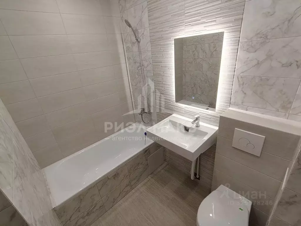 1-к кв. Брянская область, Брянск Литейная ул., 67 (36.4 м) - Фото 1