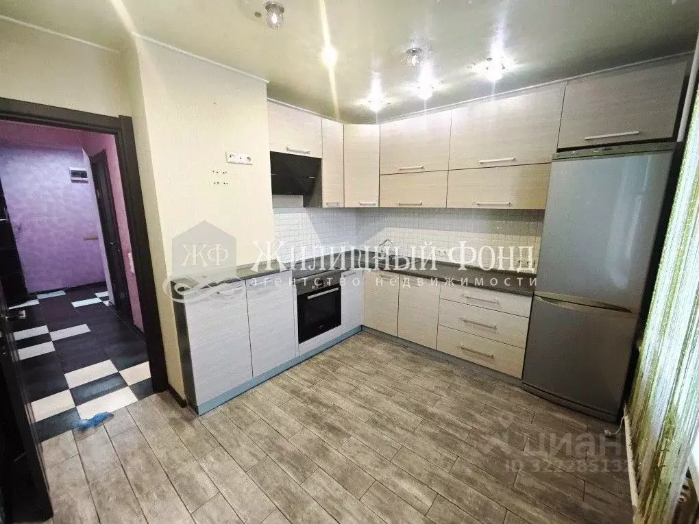 3-к кв. Курская область, Курск просп. Вячеслава Клыкова, 12 (78.5 м) - Фото 2