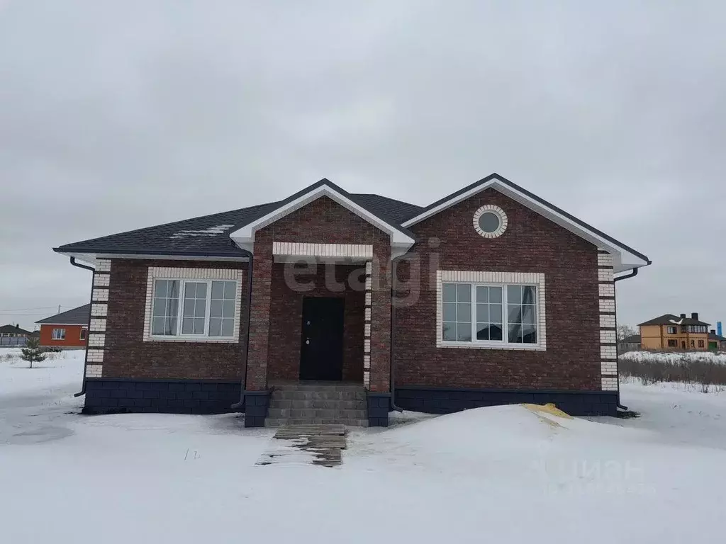 Дом в Белгородская область, Белгородский район, с. Стрелецкое ул. ... - Фото 1