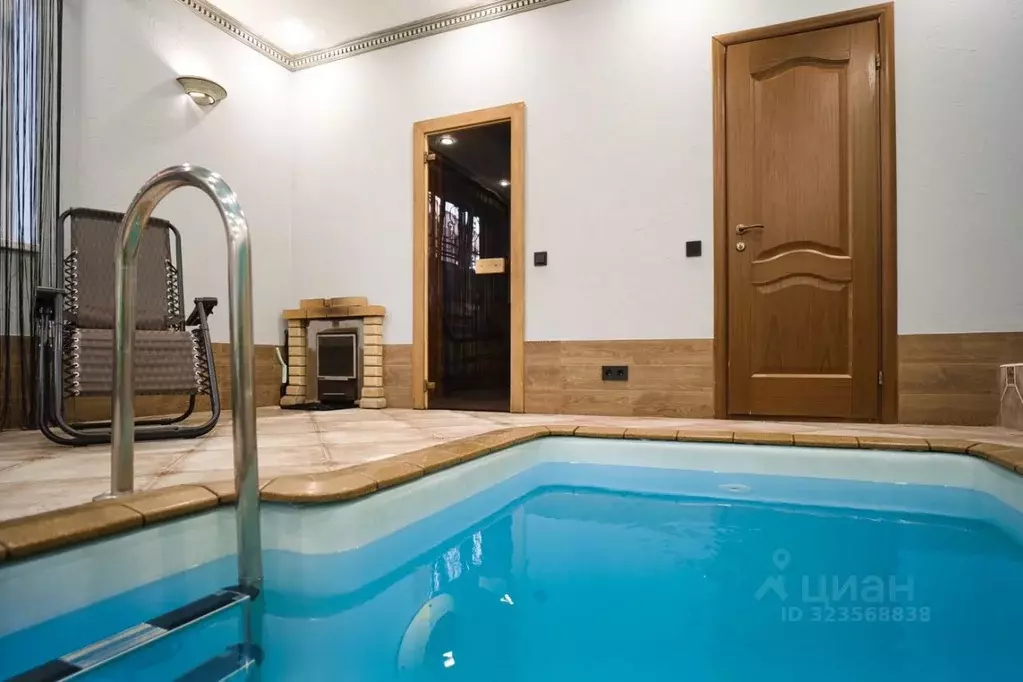 Дом в Краснодарский край, Краснодар Солнечная ул. (320 м) - Фото 1