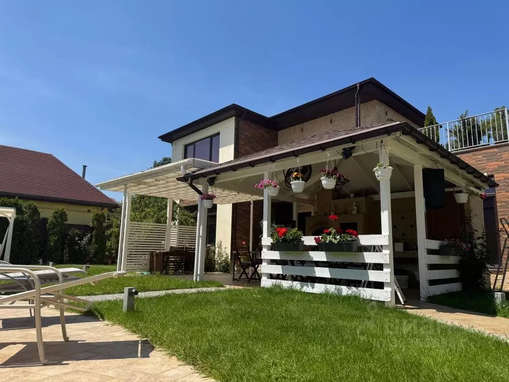 Дом в Адыгея, Тахтамукайский район, Яблоновское городское поселение, ... - Фото 1