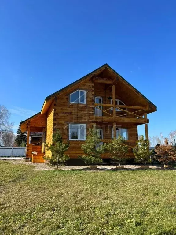 Дом в Красноярский край, Емельяново городское поселение, Емельяново ... - Фото 0