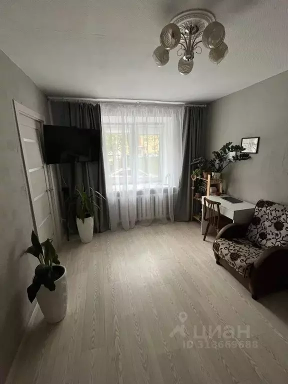 3-к кв. Омская область, Омск ул. 4-я Транспортная, 38 (67.0 м) - Фото 0