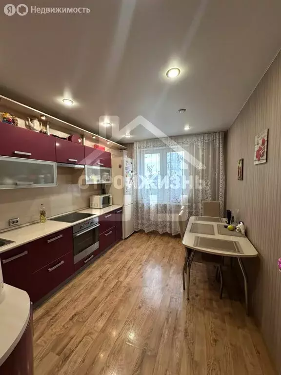 3-комнатная квартира: Екатеринбург, Дорожная улица, 13 (77.4 м) - Фото 0