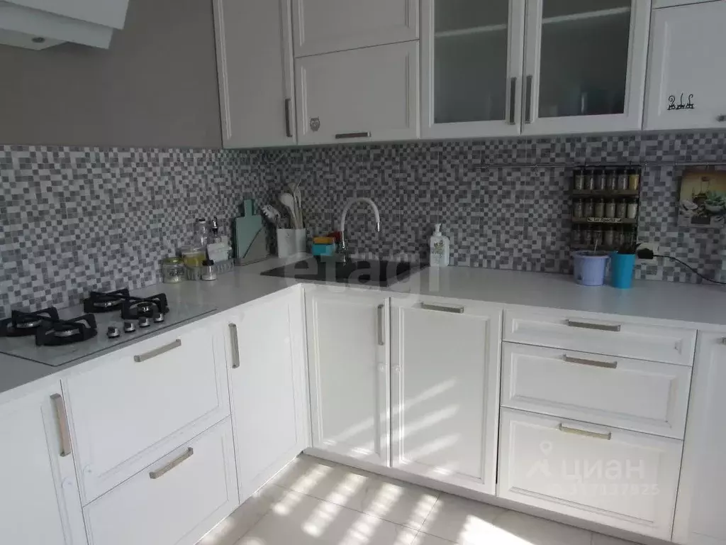 Дом в Волгоградская область, Иловля рп ул. Надымская, 6 (240 м) - Фото 1