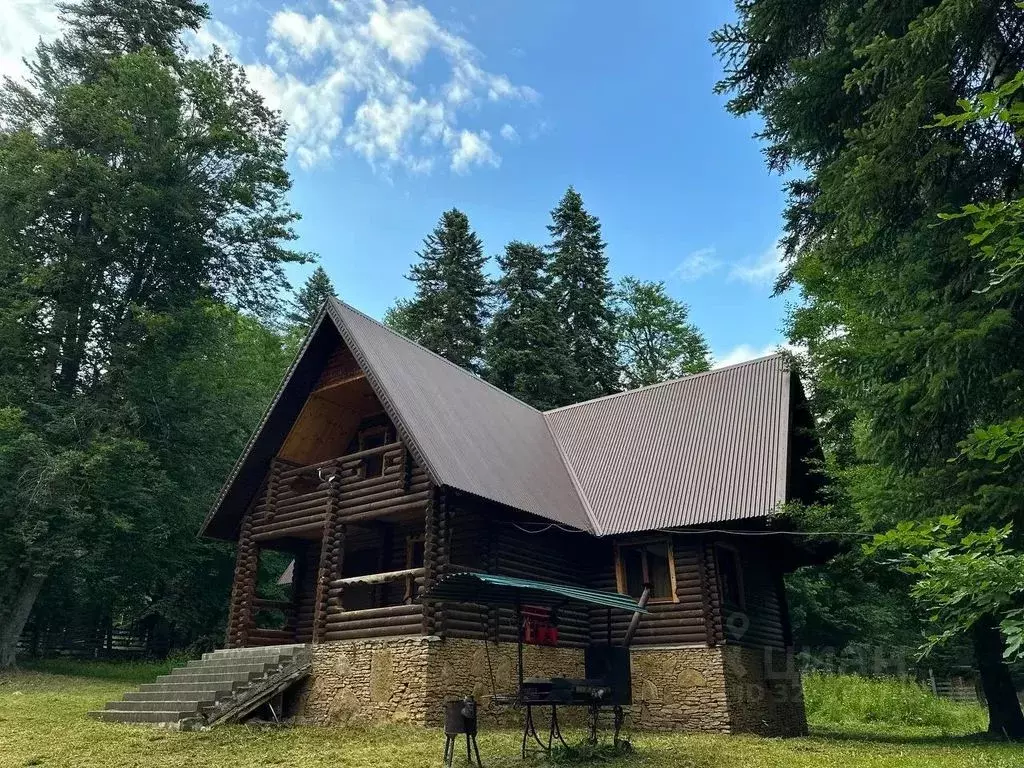 Дом в Карачаево-Черкесия, Зеленчукский район, с. Архыз ул. Банковская, ... - Фото 1