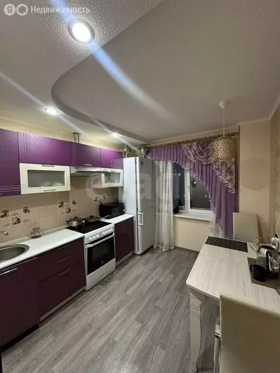 4-комнатная квартира: Северск, улица Калинина, 131 (75.7 м) - Фото 1