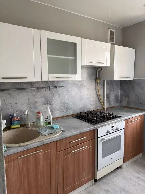 2-к. квартира, 60 м, 9/9 эт. - Фото 0