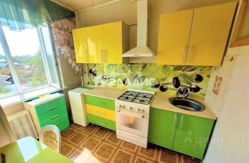 3-к кв. Краснодарский край, Ейск ул. Энгельса, 97 (65.5 м) - Фото 1