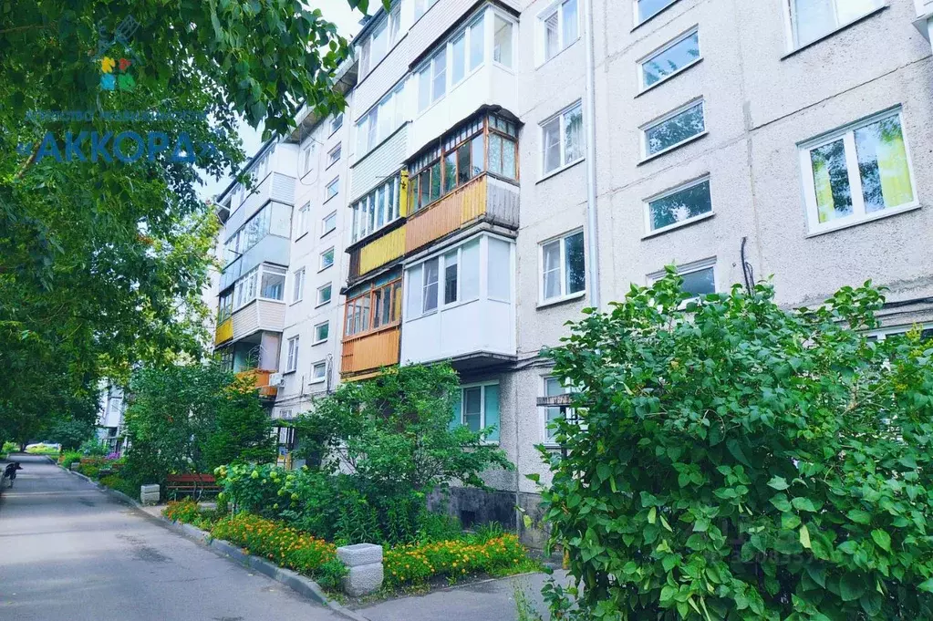 2-к кв. Алтайский край, Барнаул ВРЗ мкр, ул. Октябрят, 44 (44.2 м) - Фото 1