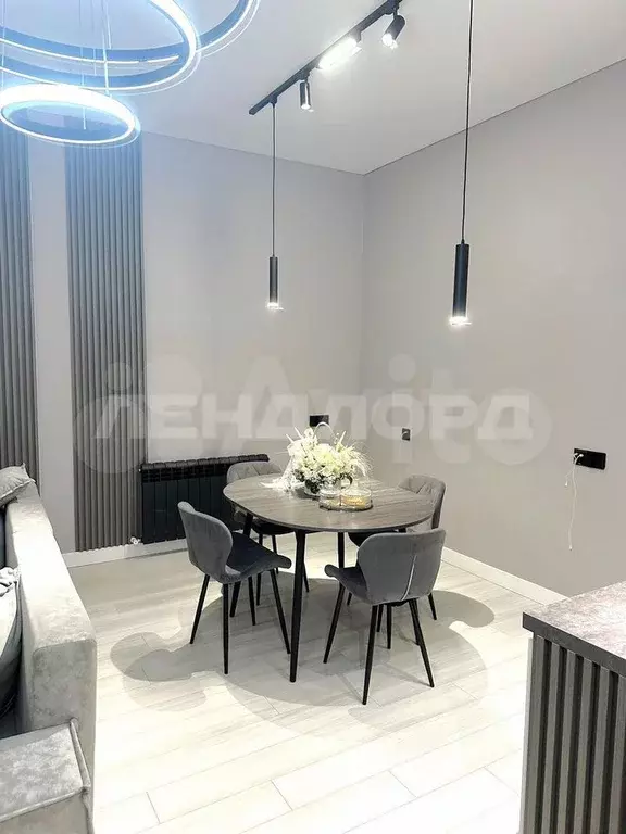 3-к. квартира, 106 м, 1/1 эт. - Фото 1