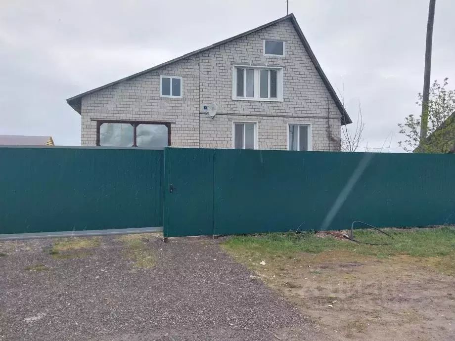 Дом в Пермский край, Александровск Яйва пгт, ул. Максима Горького, 7 ... - Фото 0
