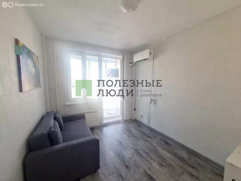 Квартира-студия: Красноярск, проспект Машиностроителей, 35 (20.7 м) - Фото 1