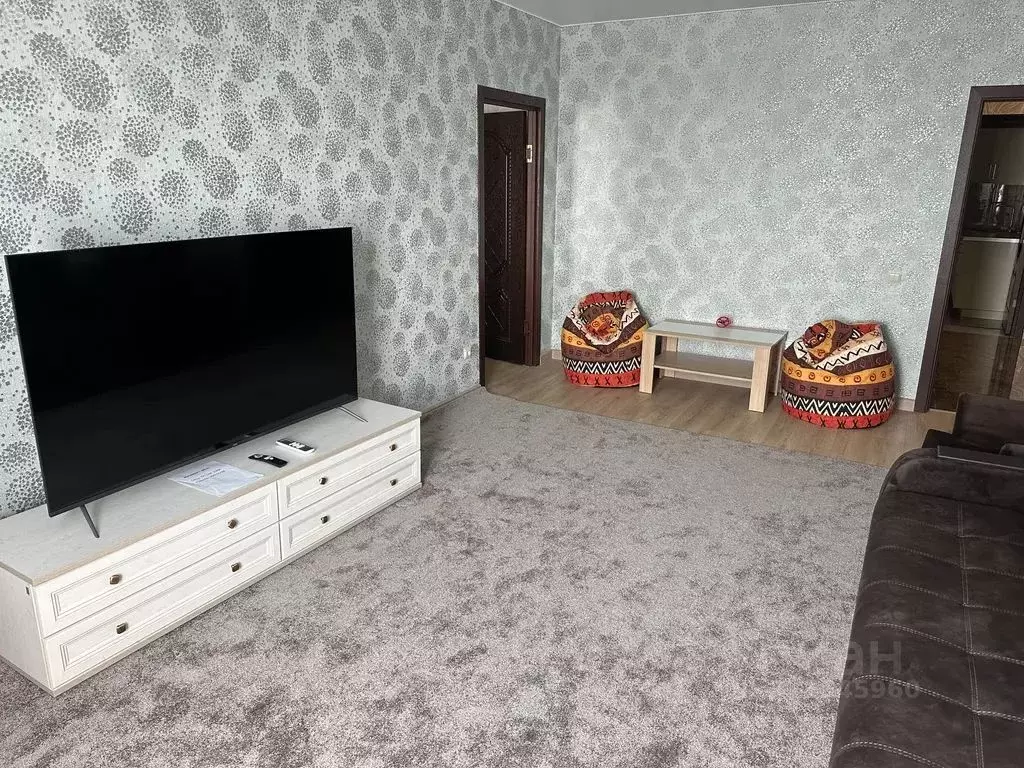 3-к кв. Белгородская область, Белгород ул. Некрасова, 28А (83.0 м) - Фото 0