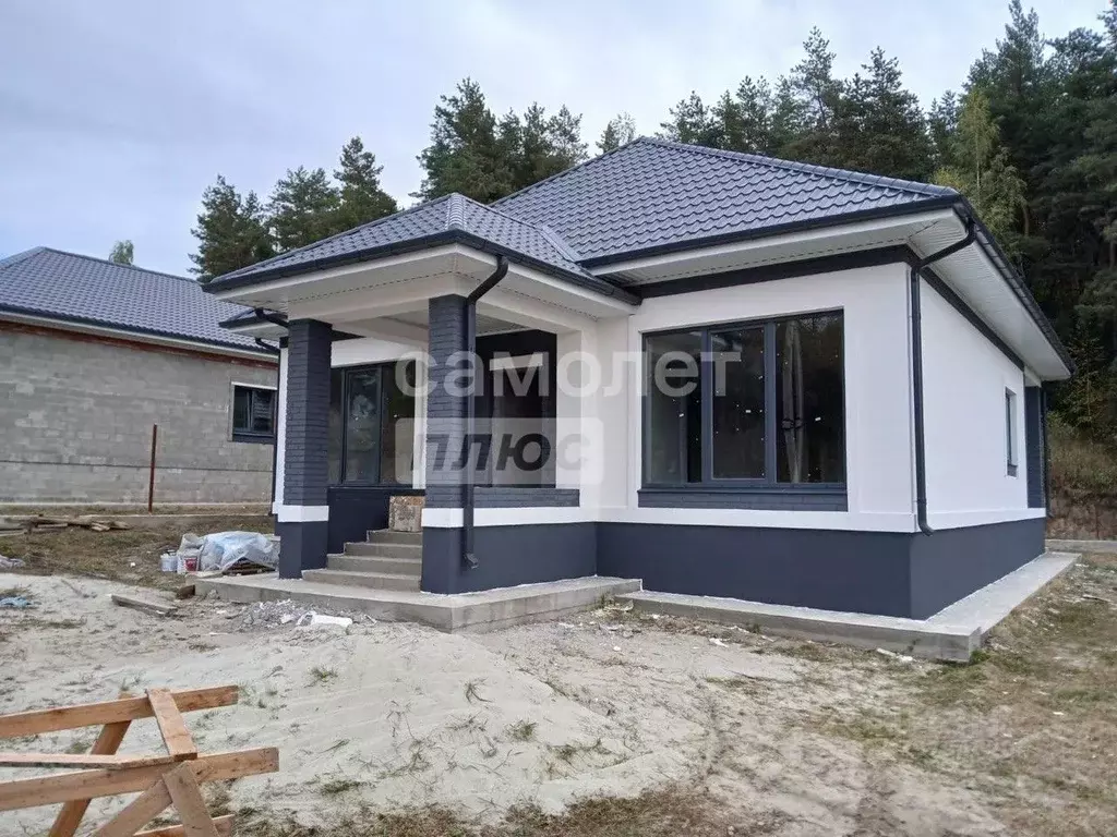 Дом в Курская область, Курский район, Моковский сельсовет, д. Духовец ... - Фото 1