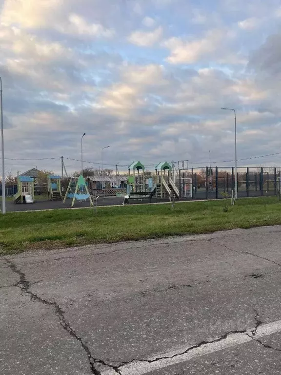 Дом в Белгородская область, Старооскольский городской округ, с. ... - Фото 2