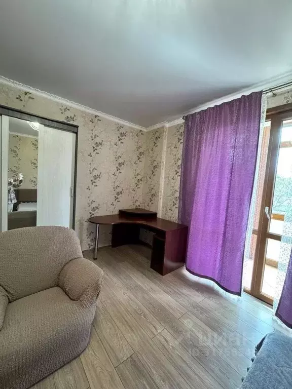 2-к кв. Крым, Симферополь ул. Эскадронная, 6А (94.6 м) - Фото 0