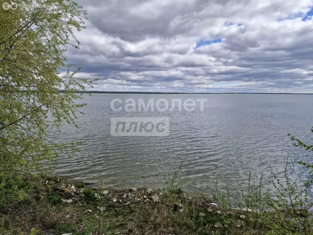 Участок в село Большой Куяш, улица Ленина (28 м) - Фото 0