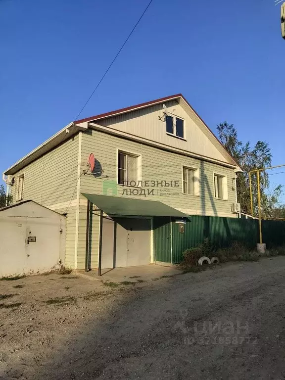 Дом в Астраханская область, Астрахань Нефтебазовская пл., 21А (190 м) - Фото 0