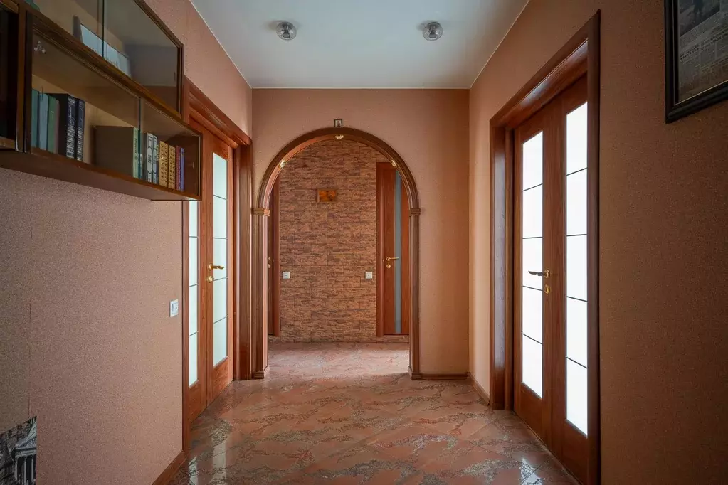 Продается 3-комнатная квартира - Фото 1