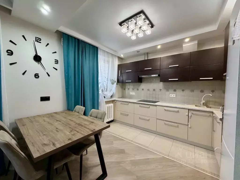 3-к кв. Башкортостан, Уфа ул. Максима Горького, 68 (66.6 м) - Фото 1