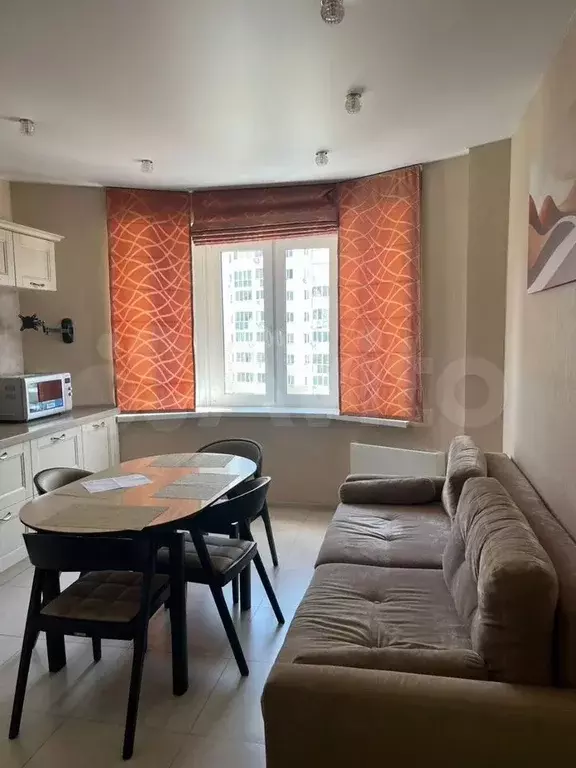 2-к. квартира, 63 м, 7/10 эт. - Фото 0