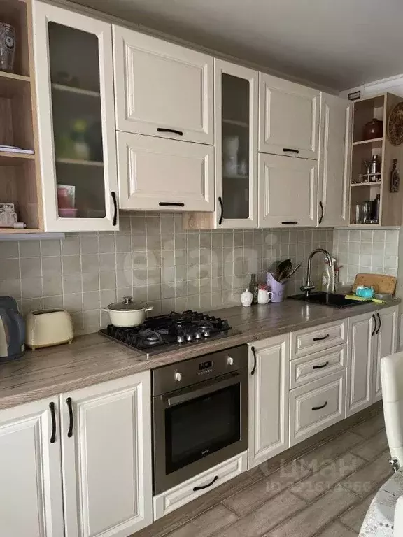 3-к кв. Брянская область, Брянск ул. Братьев Ткачевых, 1 (72.9 м) - Фото 1