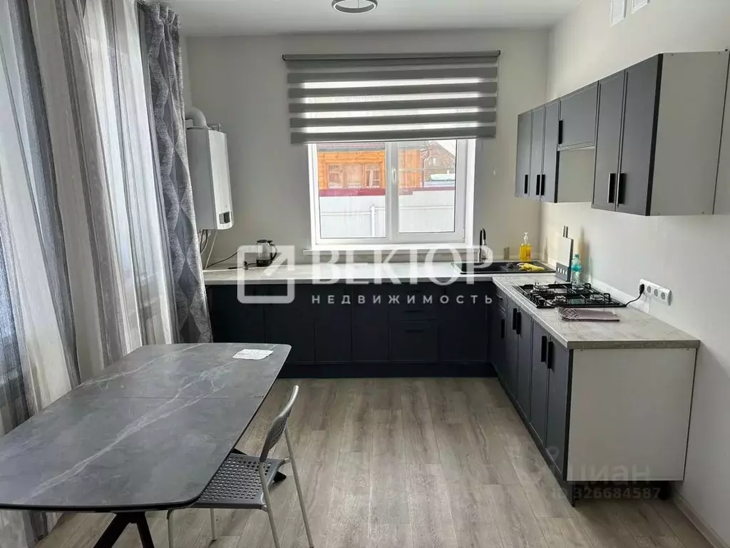 Дом в Костромская область, Костромской район, Самсоновское с/пос, д. ... - Фото 1