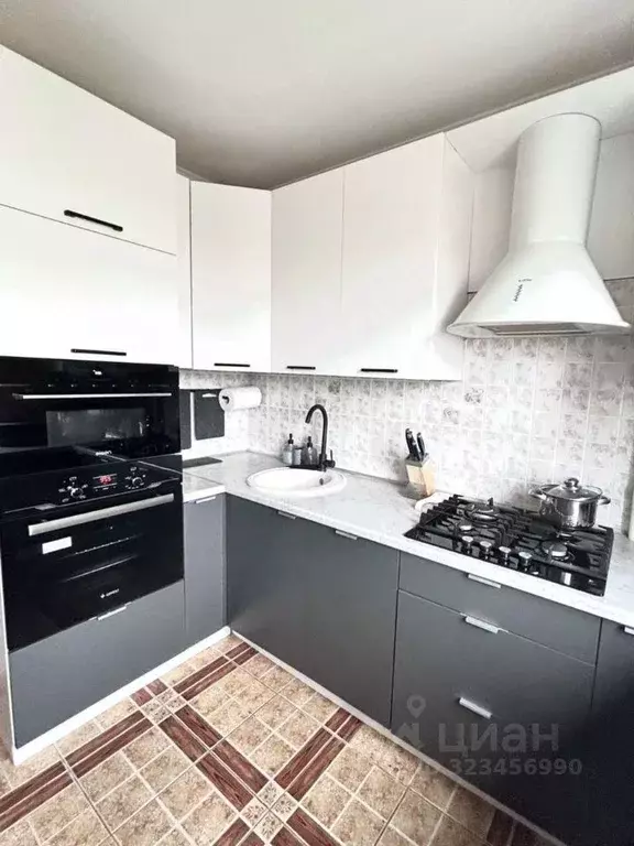 4-к кв. Белгородская область, Белгород ул. Щорса, 45а (82.9 м) - Фото 2