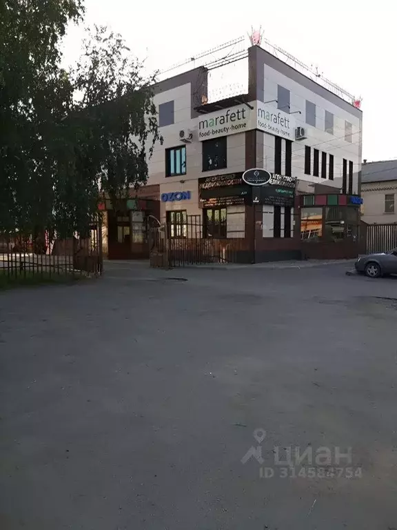Торговая площадь в Курганская область, Каргаполье рп пер. ... - Фото 0