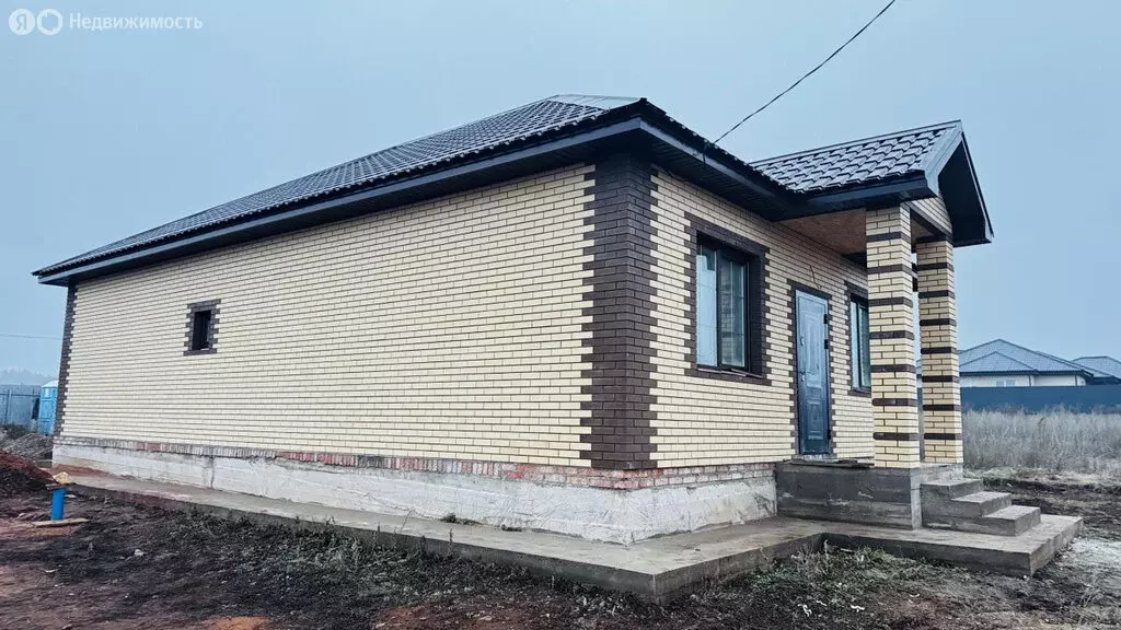 Дом в Оренбург, микрорайон Пристанционный, Уютная улица (105 м) - Фото 2