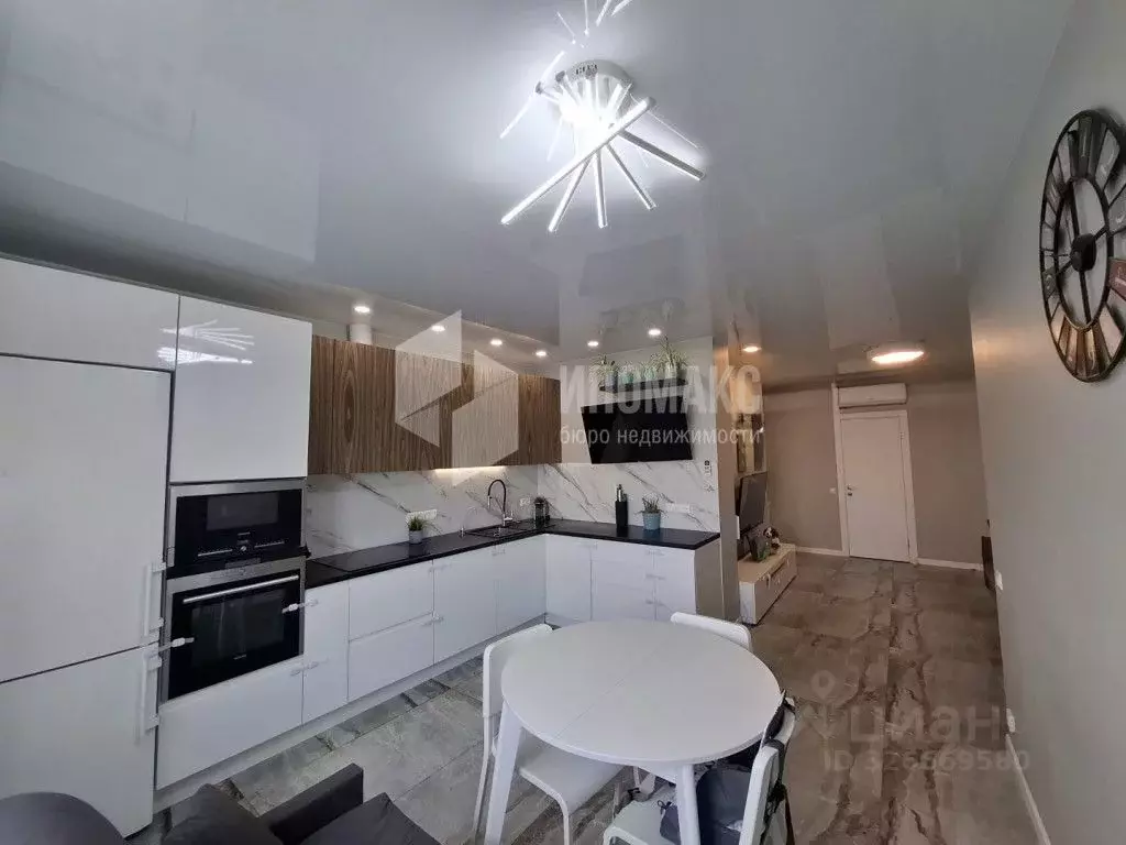 3-к кв. Москва ул. Саларьевская, 8к2 (85.3 м) - Фото 2