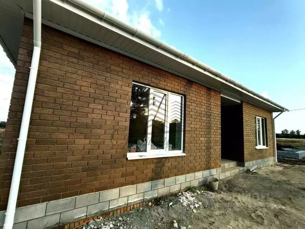 Коттедж в Белгородская область, Старооскольский городской округ, с. ... - Фото 1