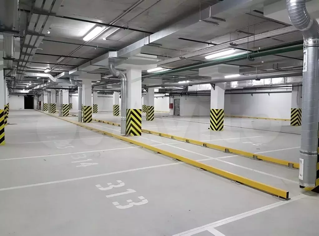 Гараж в Санкт-Петербург аллея Арцеуловская, 17 (13 м) - Фото 1