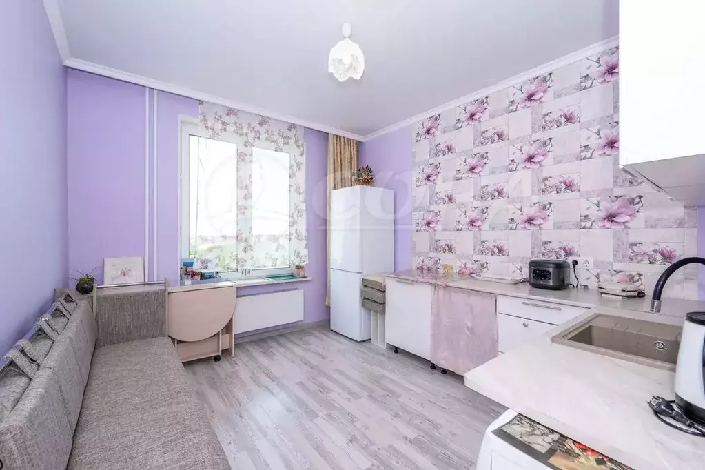 1-к кв. Тюменская область, Тюмень ул. Фармана Салманова, 4 (34.0 м) - Фото 1