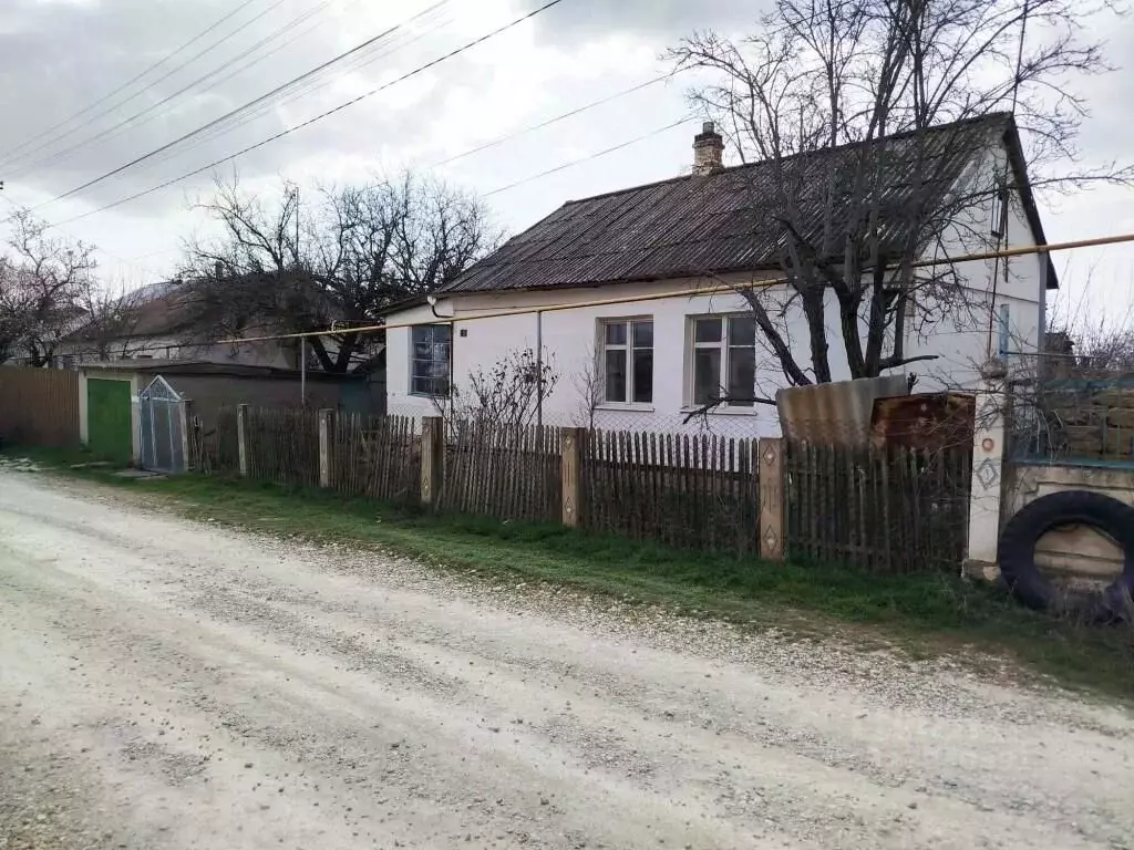 Дом в Крым, Симферопольский район, с. Кольчугино ул. Янтарная, 18 (53 ... - Фото 1