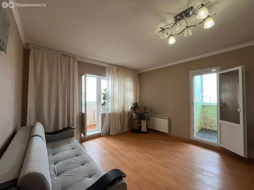 1-комнатная квартира: Астрахань, улица Бориса Алексеева, 30 (43.6 м) - Фото 1