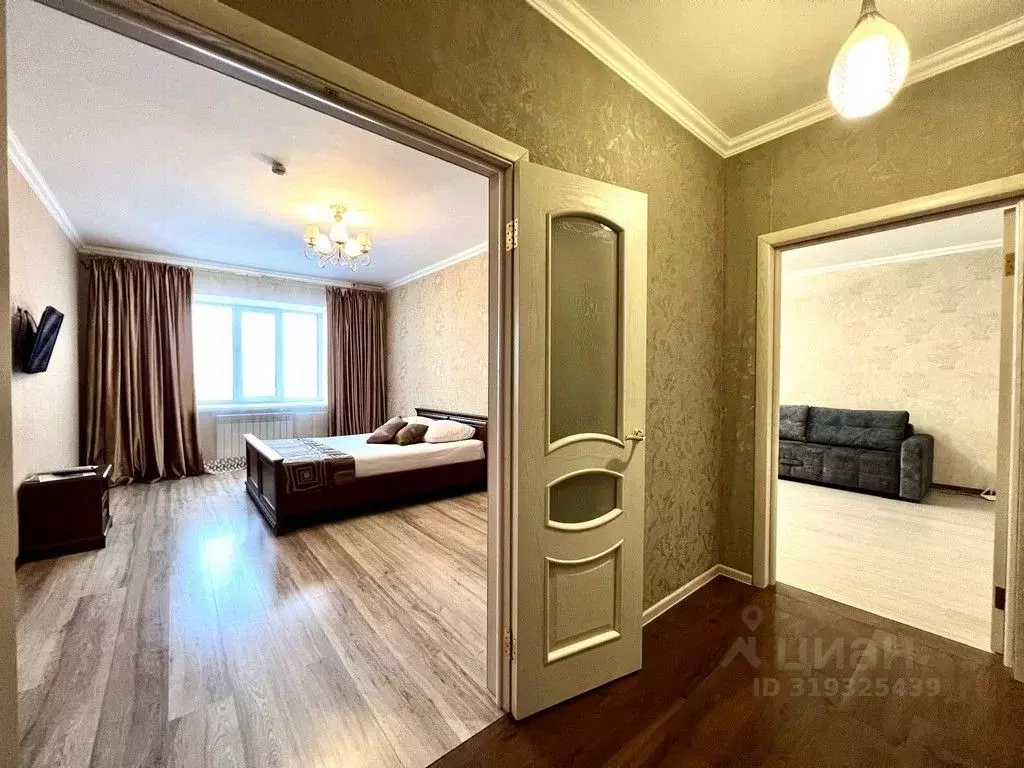 2-к кв. Оренбургская область, Оренбург ул. Орджоникидзе, 86 (80.0 м) - Фото 0