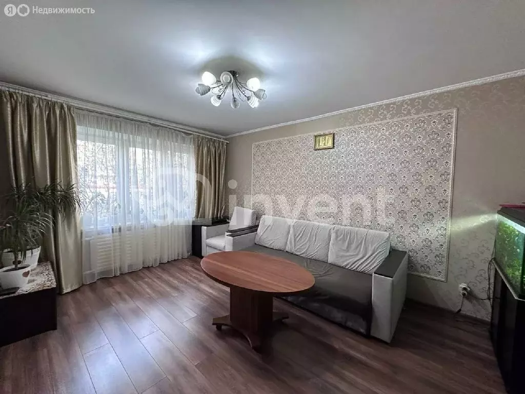 3-комнатная квартира: Калининград, улица Генерала Буткова, 14 (63 м) - Фото 0