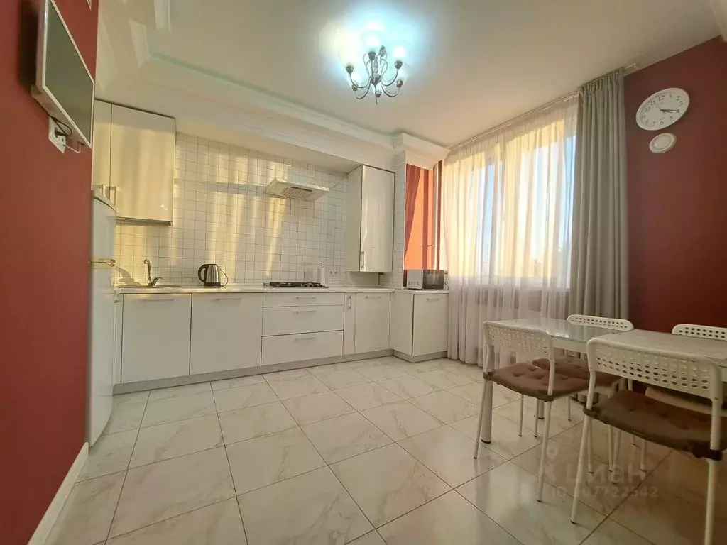 Студия Калининградская область, Калининград ул. Горького, 98 (45.0 м) - Фото 1