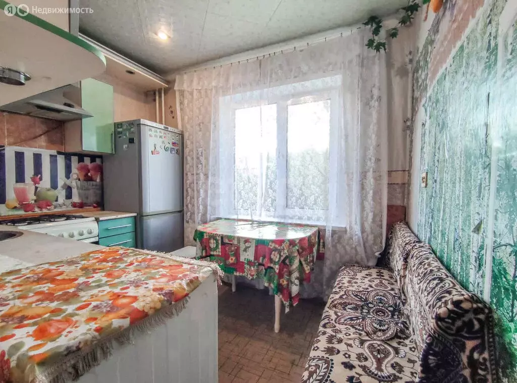 3-комнатная квартира: Череповец, проспект Победы, 186 (53.8 м) - Фото 0