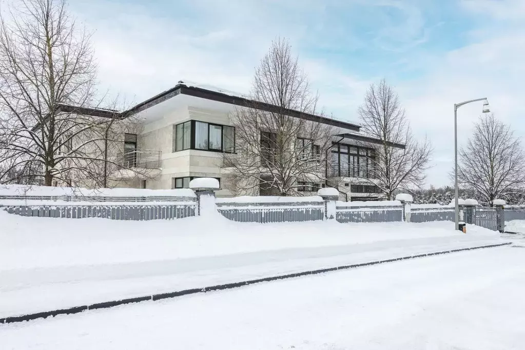 Дом в Московская область, Одинцовский городской округ, д. ... - Фото 1