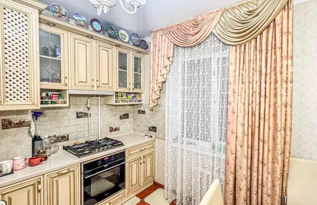 3-к кв. Крым, Симферополь просп. Победы (72.6 м) - Фото 1