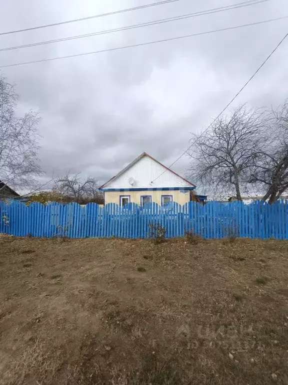 Дом в Омская область, Таврический район, с. Прииртышье Советская ул. ... - Фото 0