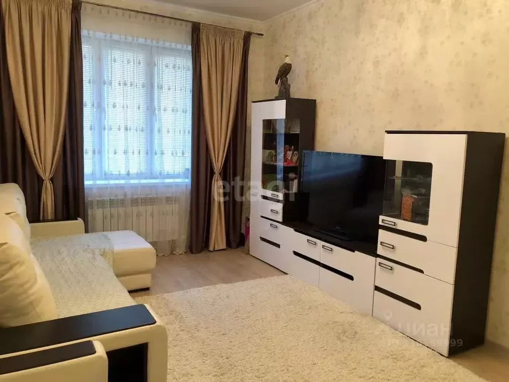 3-к кв. Татарстан, Казань ул. Баки Урманче, 1 (87.9 м) - Фото 1