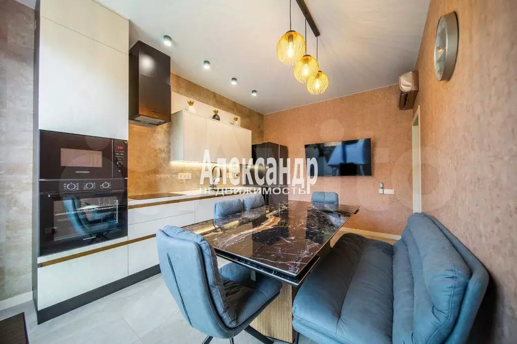 4-к. квартира, 121,5 м, 4/8 эт. - Фото 0