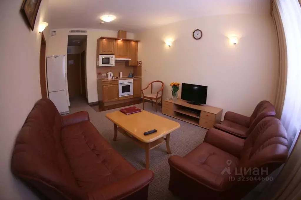 Комната Сахалинская область, Южно-Сахалинск ул. Чехова, 85 (36.0 м) - Фото 1