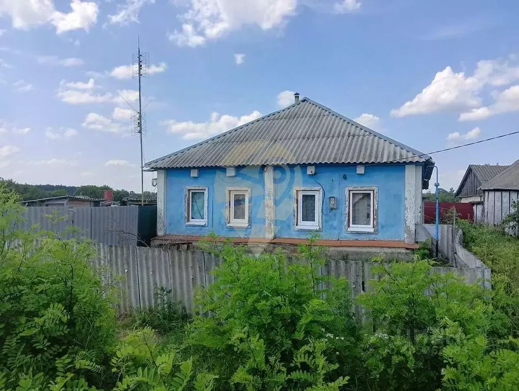 Дом в Белгородская область, Старооскольский городской округ, с. ... - Фото 1