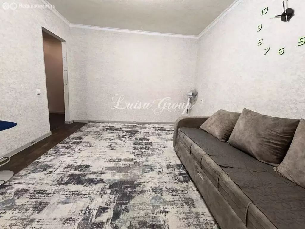 2-комнатная квартира: Туймазы, улица Гафурова, 5 (50 м) - Фото 1